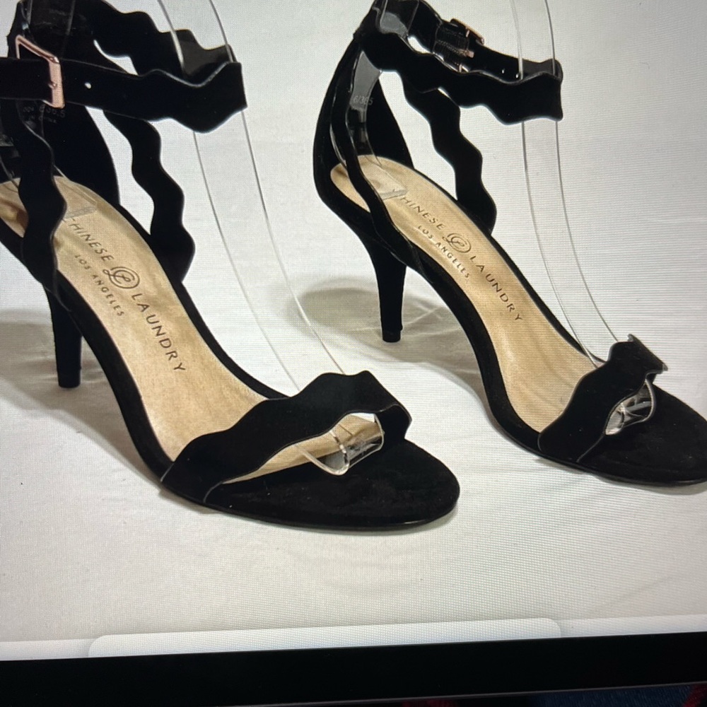 Chinese Laundry Los Angeles Open toe shoe.